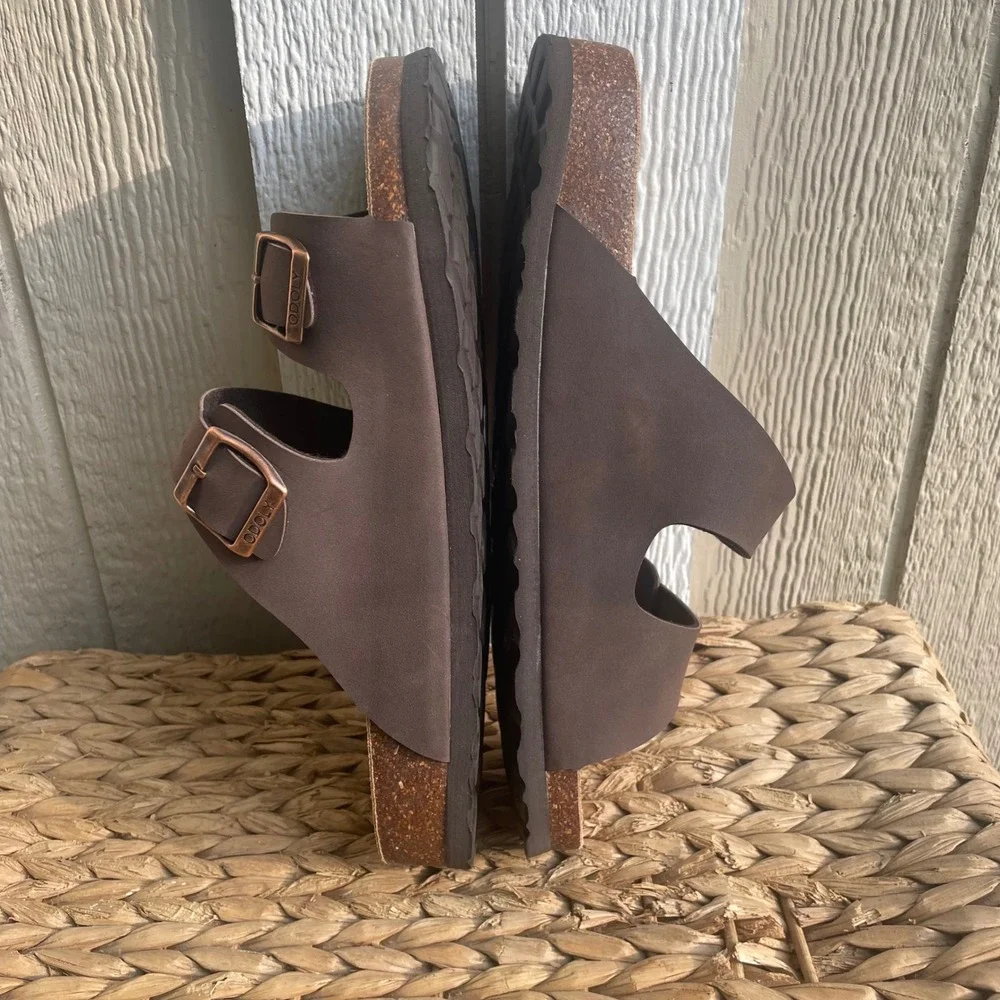 Odoly slide sandals